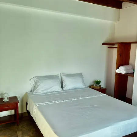 Hotel Pinos Club Manzanillo