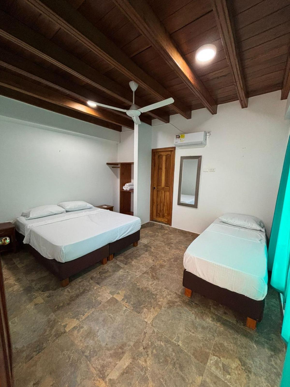 Pinos Club Manzanillo Hotel 3*