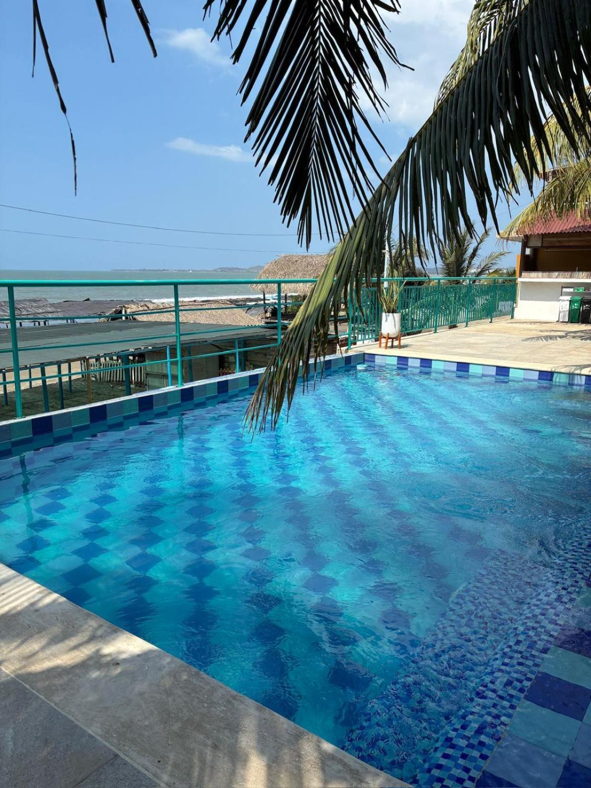 Pinos Club Manzanillo Hotel 3*