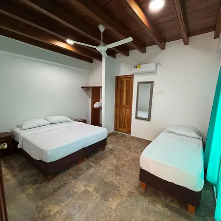 Pinos Club Manzanillo Hotel 3*